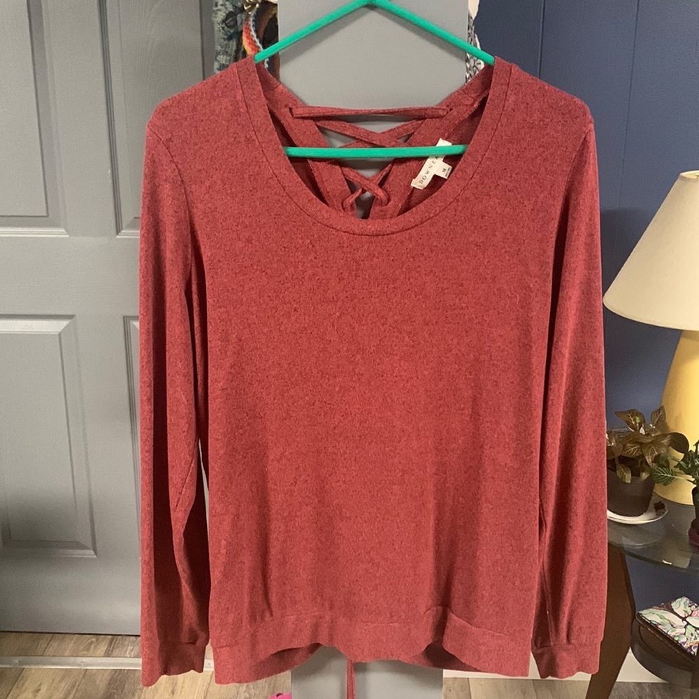 Light weight sweater